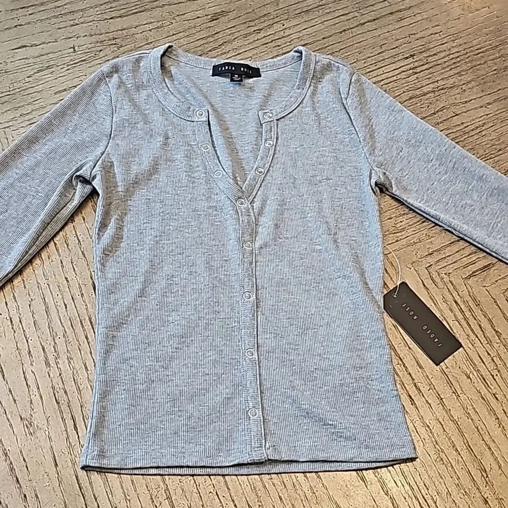 Girls gray ribbed Long sleeve size M NWT